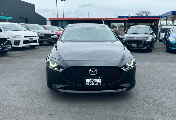 2021 Mazda 3 Carousel 9