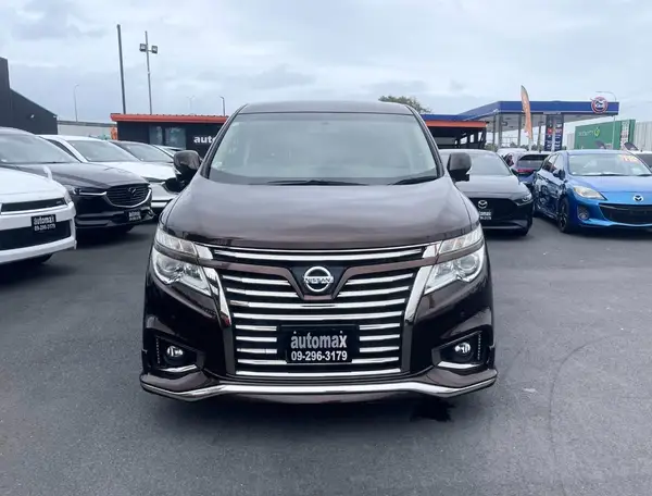 2017 Nissan Elgrand Carousel 8