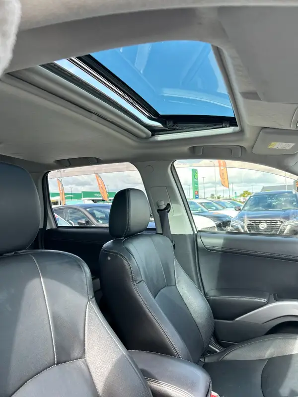 2012 Mitsubishi Outlander 7 SETAR ROADEST 20G Carousel 8