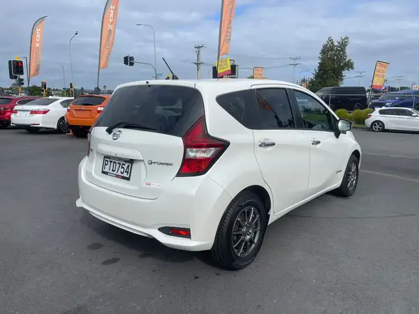 2017 Nissan Note Carousel 4