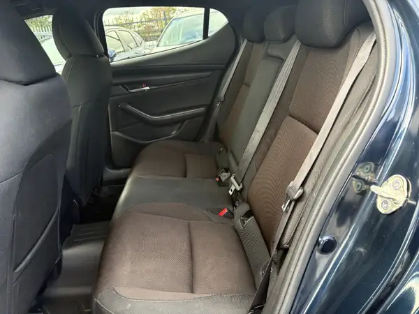 2021 Mazda 3 MAZDA 3 FASTBACK 15S Carousel 8