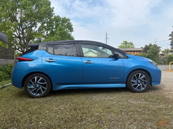 2022 Nissan Leaf Carousel 3