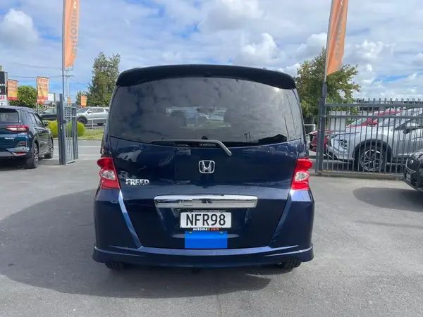 2009 Honda Freed Carousel 5