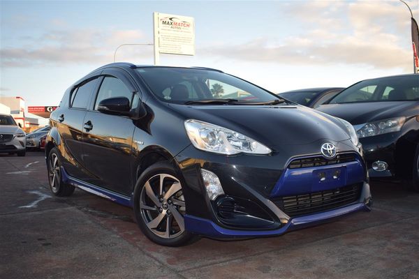 2015 Toyota Aqua X Urban*Body-Kit Carousel 3