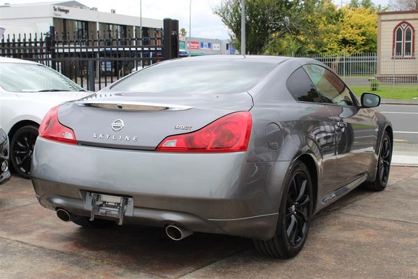 2013 Nissan Skyline 370GT Coupe Sports Carousel 4