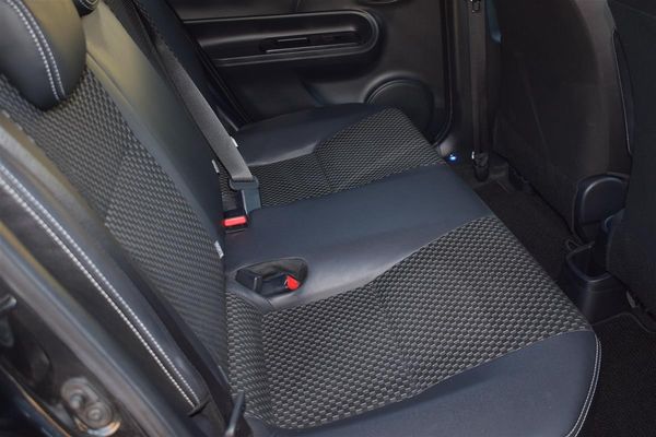 2015 Toyota Aqua X Urban*Body-Kit Carousel 15