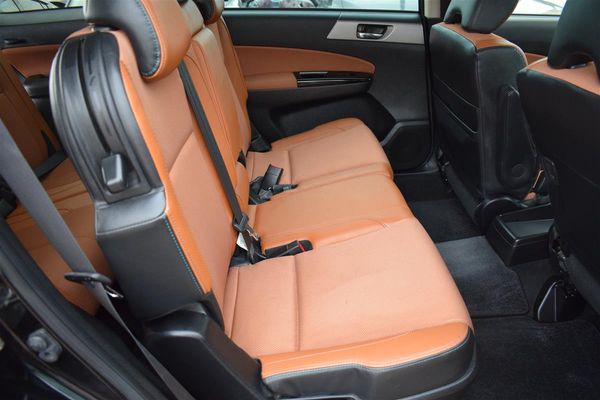 2015 Subaru Exiga CROSSOVER 7 Carousel 16