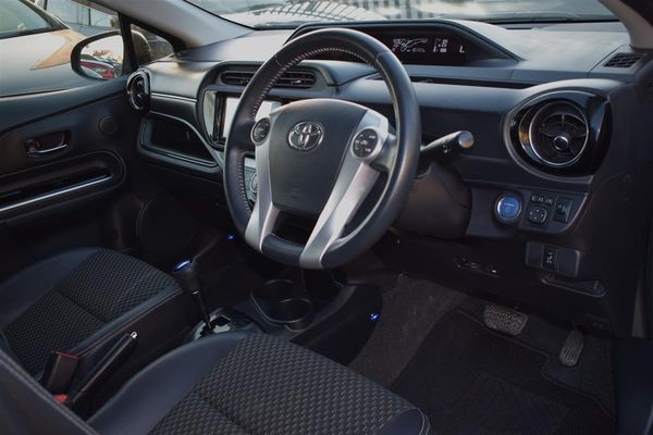 2015 Toyota Aqua X Urban*Body-Kit Carousel 13