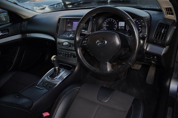 2013 Nissan Skyline 370GT Coupe Sports Carousel 12