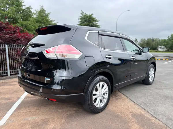 2015 Nissan X-Trail 20X 4WD 7 Seater Carousel 2