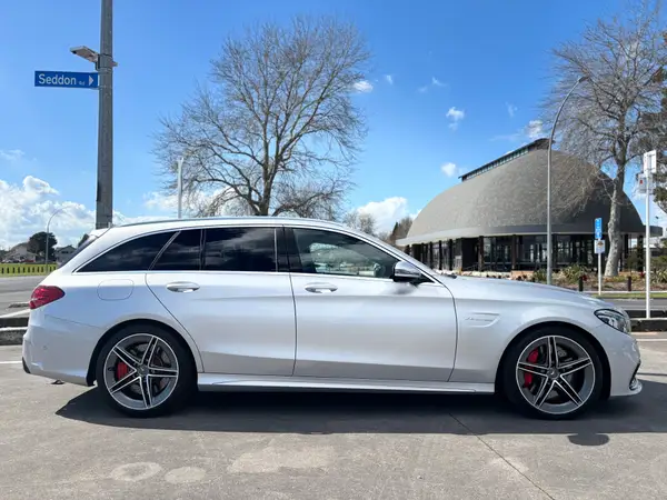 2021 Mercedes-Benz C63S Carousel 1
