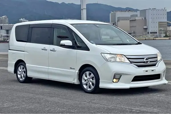 2013 Nissan Serena