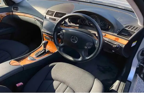 2008 Mercedes-Benz E300 Carousel 3