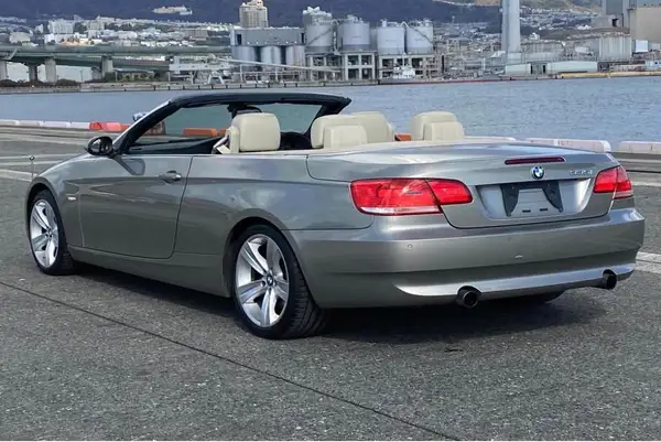 2007 BMW 335i Carousel 3