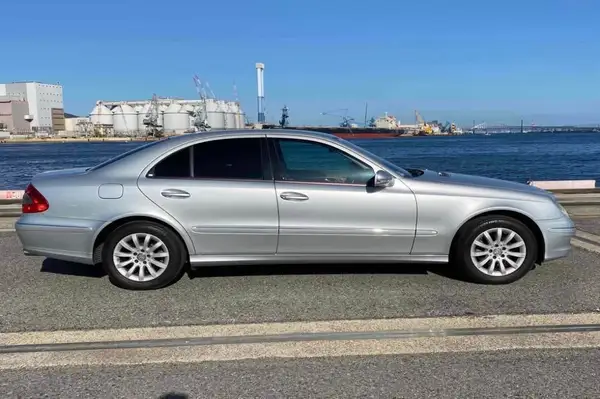 2008 Mercedes-Benz E300 Carousel 1
