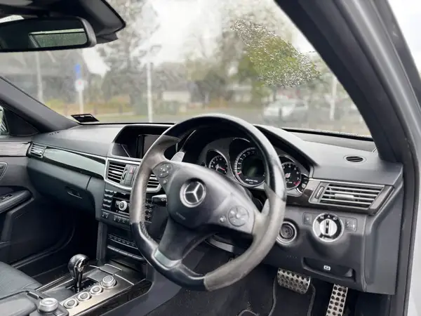 2010 Mercedes-Benz E63 6.2L V8 AMG Carousel 4