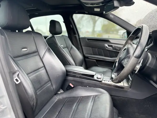 2010 Mercedes-Benz E63 6.2L V8 AMG Carousel 3