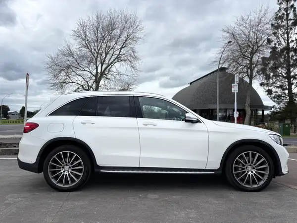 2016 Mercedes-Benz GLC250 4Matic NZ NEW Carousel 1