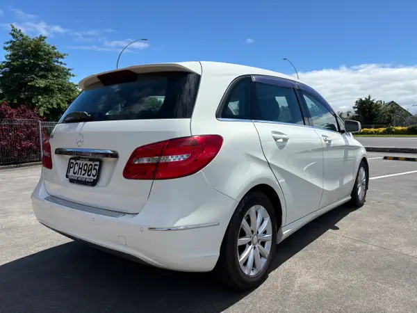 2012 Mercedes-Benz B180 Carousel 2
