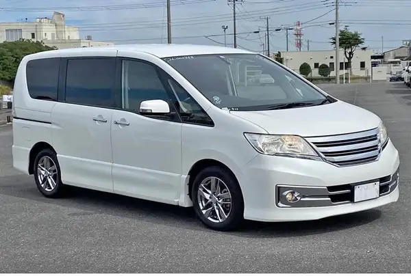 2011 Nissan Serena