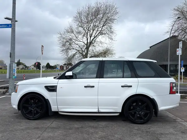 2011 Land Rover Range Rover Sport TDV6 3.0L NZ NEW Carousel 8