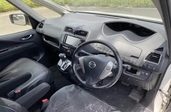 2012 Nissan Serena Carousel 4