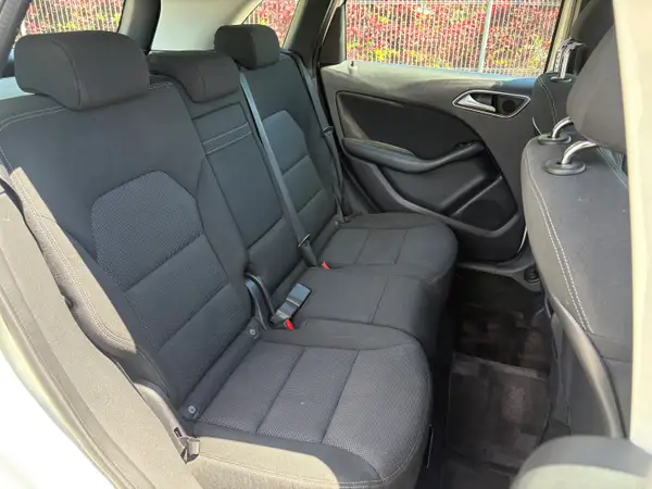 2012 Mercedes-Benz B180 Carousel 8