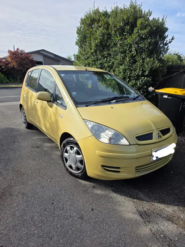 Mitsubishi colt