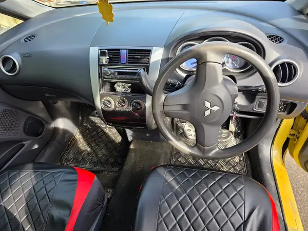 Mitsubishi colt Carousel 6