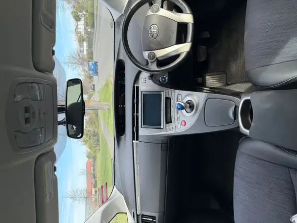 2012 Prius phv Carousel 2