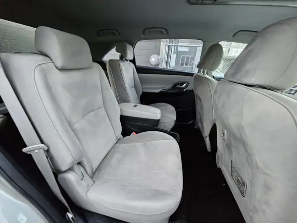 2008 Toyota Mark-X Zio Carousel 8