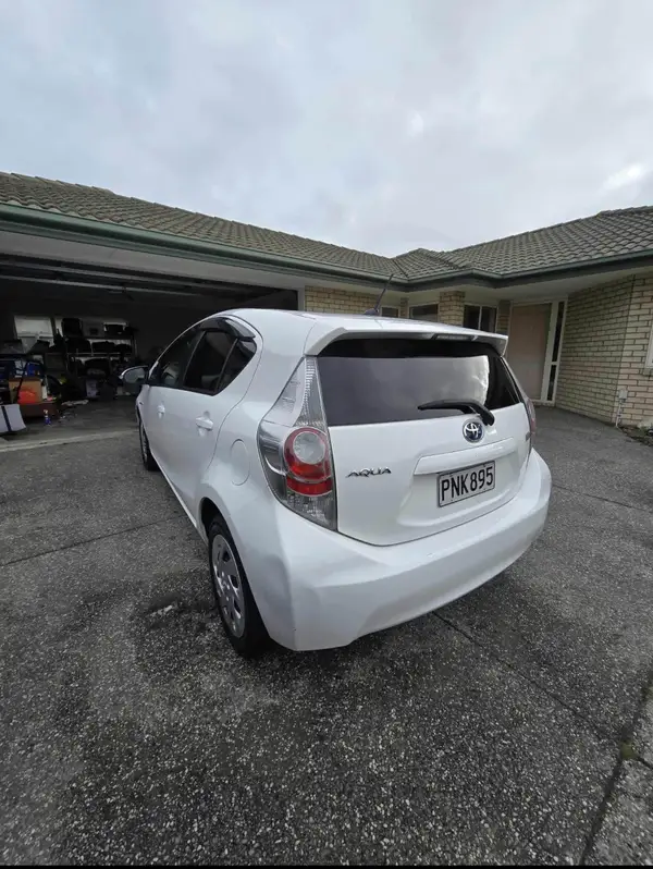 Toyota Aqua 2014 Carousel 2