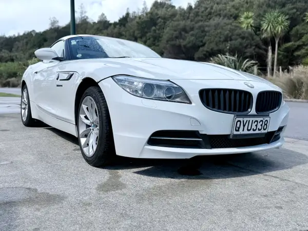 BMW Z4 2013 20i S Drive Carousel 1