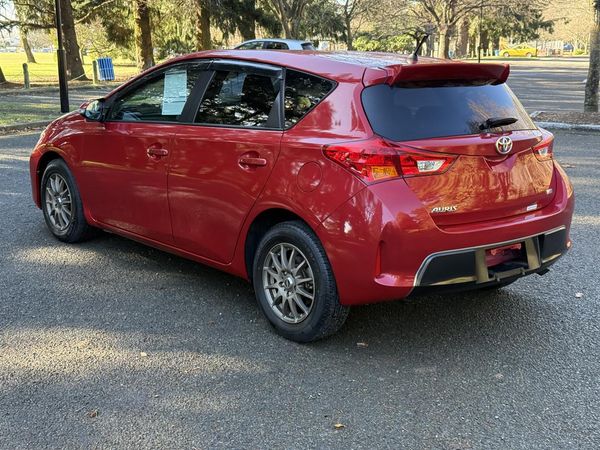 2013 Toyota Auris Carousel 10
