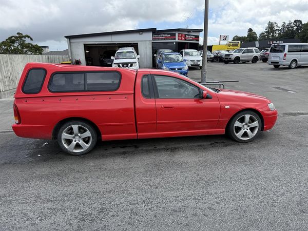 2004 Ford Falcon Carousel 8