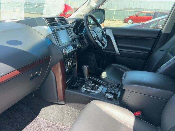 2015 Toyota Land Cruiser Prado TZ-G 4WD Carousel 3