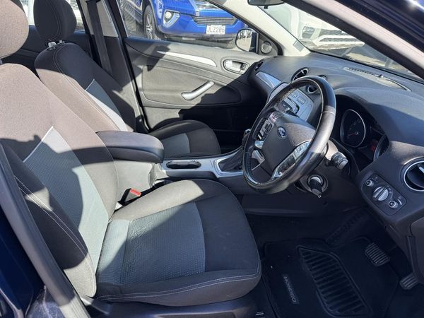 2011 Ford Mondeo ZETEC 2.3 Carousel 1