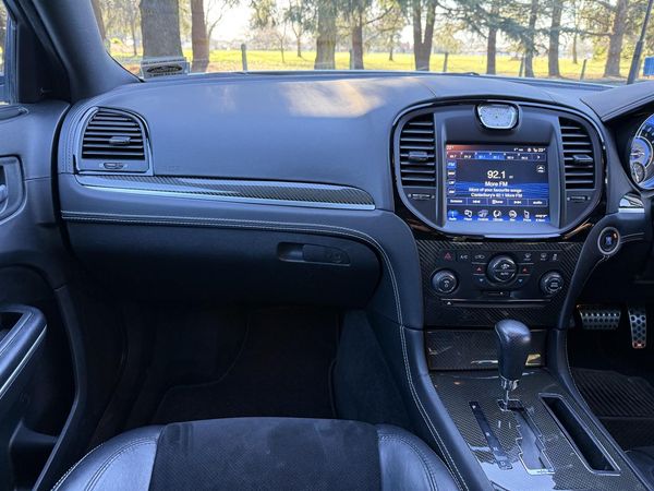 2012 Chrysler 300 SRT8 Carousel 4