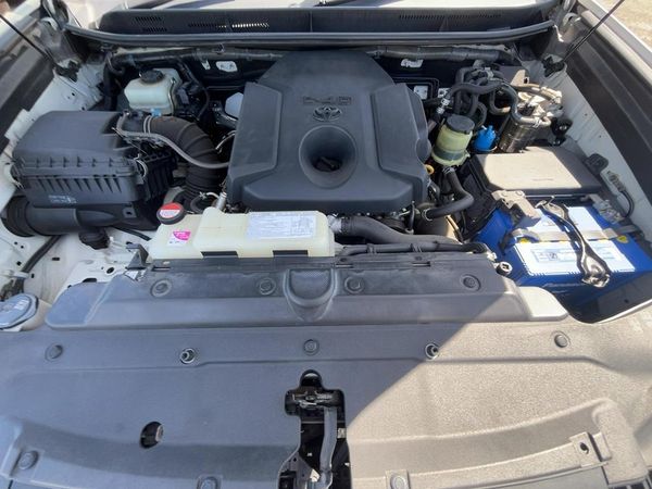 2015 Toyota Land Cruiser Prado TZ-G 4WD Carousel 8