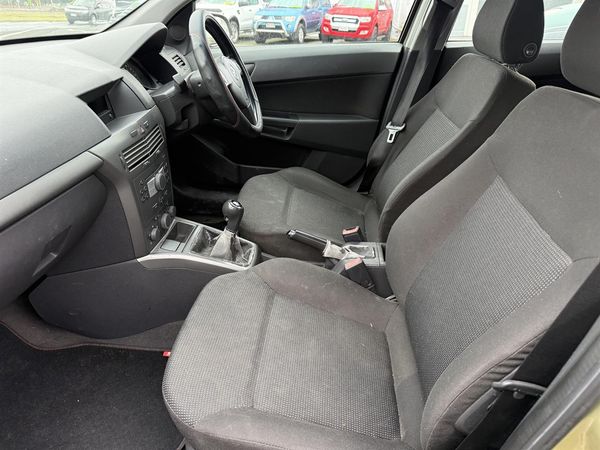 2005 Holden Astra Carousel 2