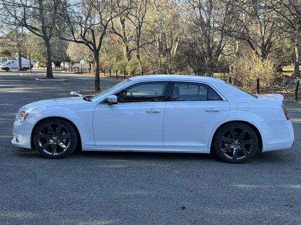 2012 Chrysler 300 SRT8 Carousel 13