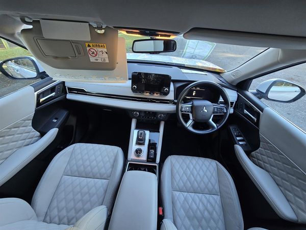 2021 Mitsubishi Outlander VRX Carousel 10