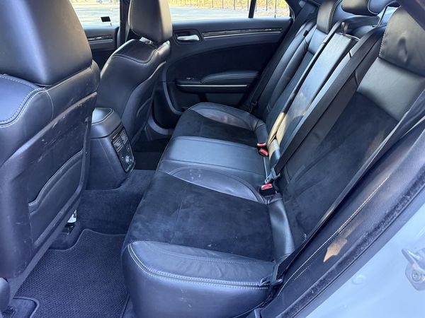 2012 Chrysler 300 SRT8 Carousel 5
