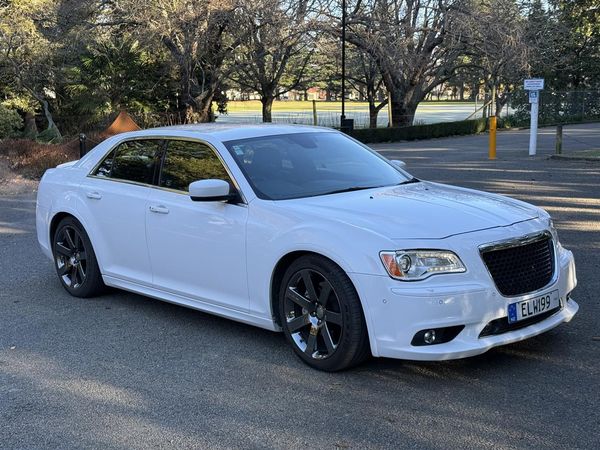 2012 Chrysler 300 SRT8