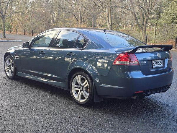 2010 Holden Commodore SV-6 Carousel 10