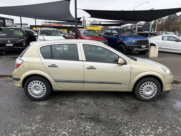 2005 Holden Astra Carousel 11