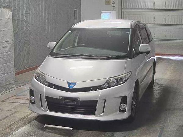 2015 Toyota Estima