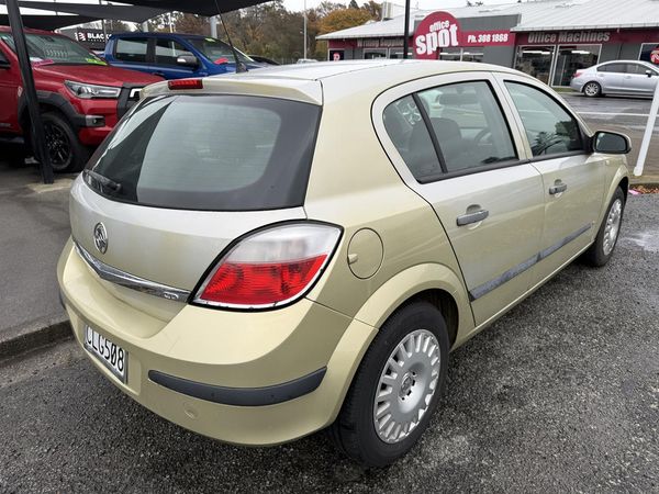2005 Holden Astra Carousel 10