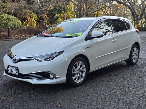 2016 Toyota Auris HYBRID Carousel 9