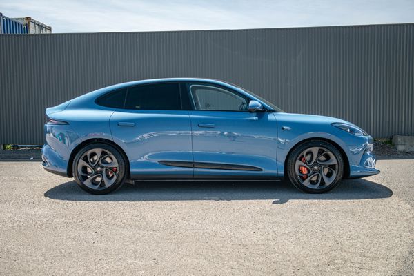 2026 MG IM6 PERFORMACE 100KWH Carousel 5
